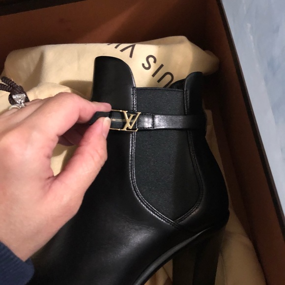 Louis Vuitton boots brand new - Picture 2 of 5